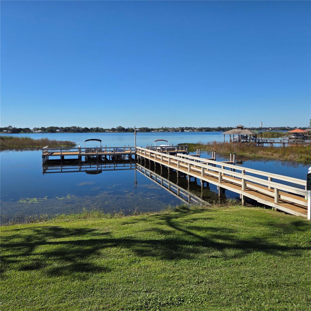 Image 35 of 40 For 16 Meadowlake Circle S