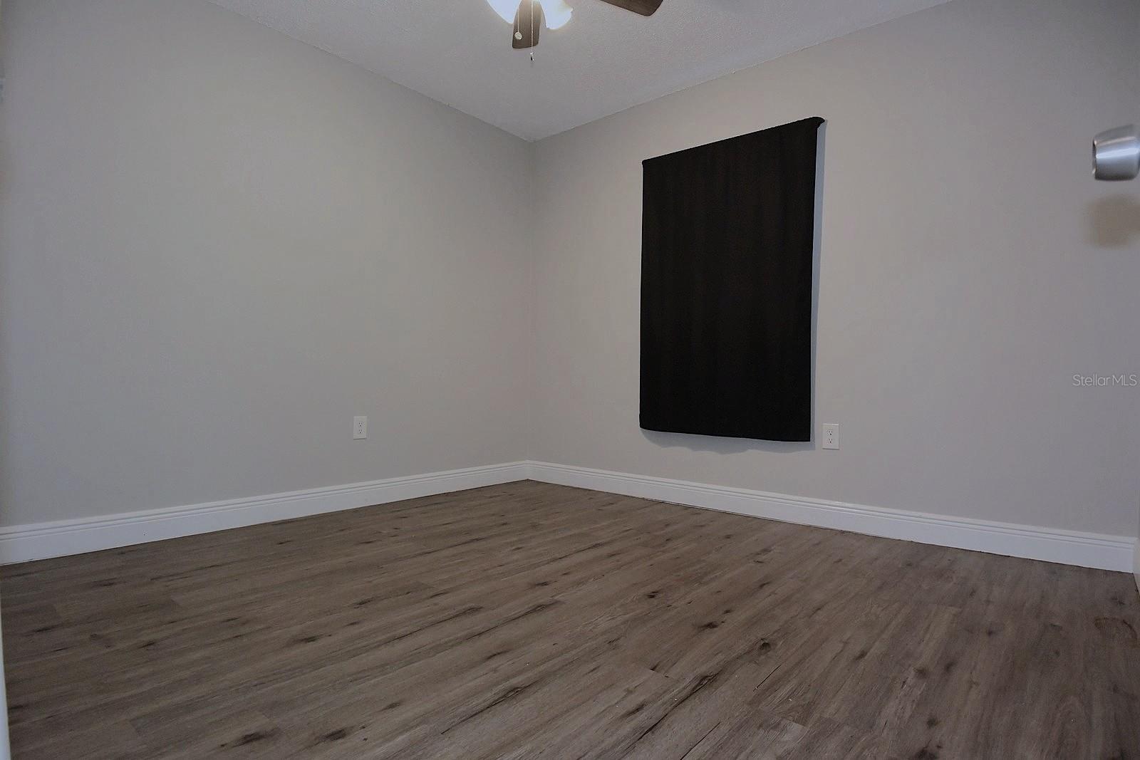 Image 18 of 38 For 5845 Elm Street