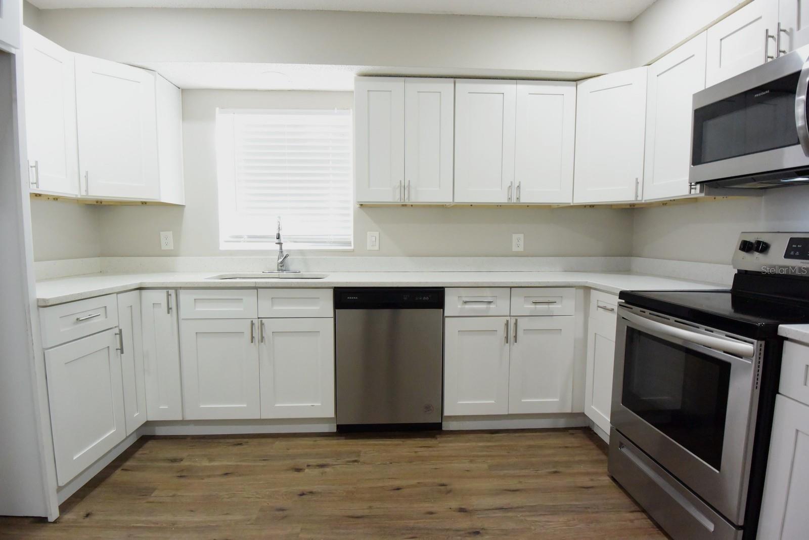 Image 8 of 38 For 5845 Elm Street