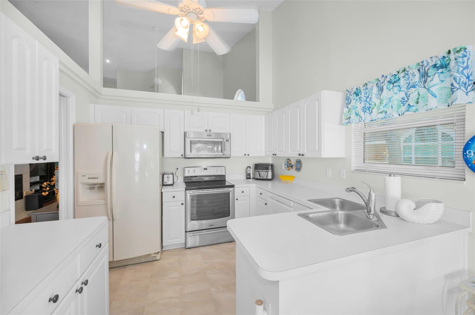 Image 17 of 64 For 3061 Overlook Place