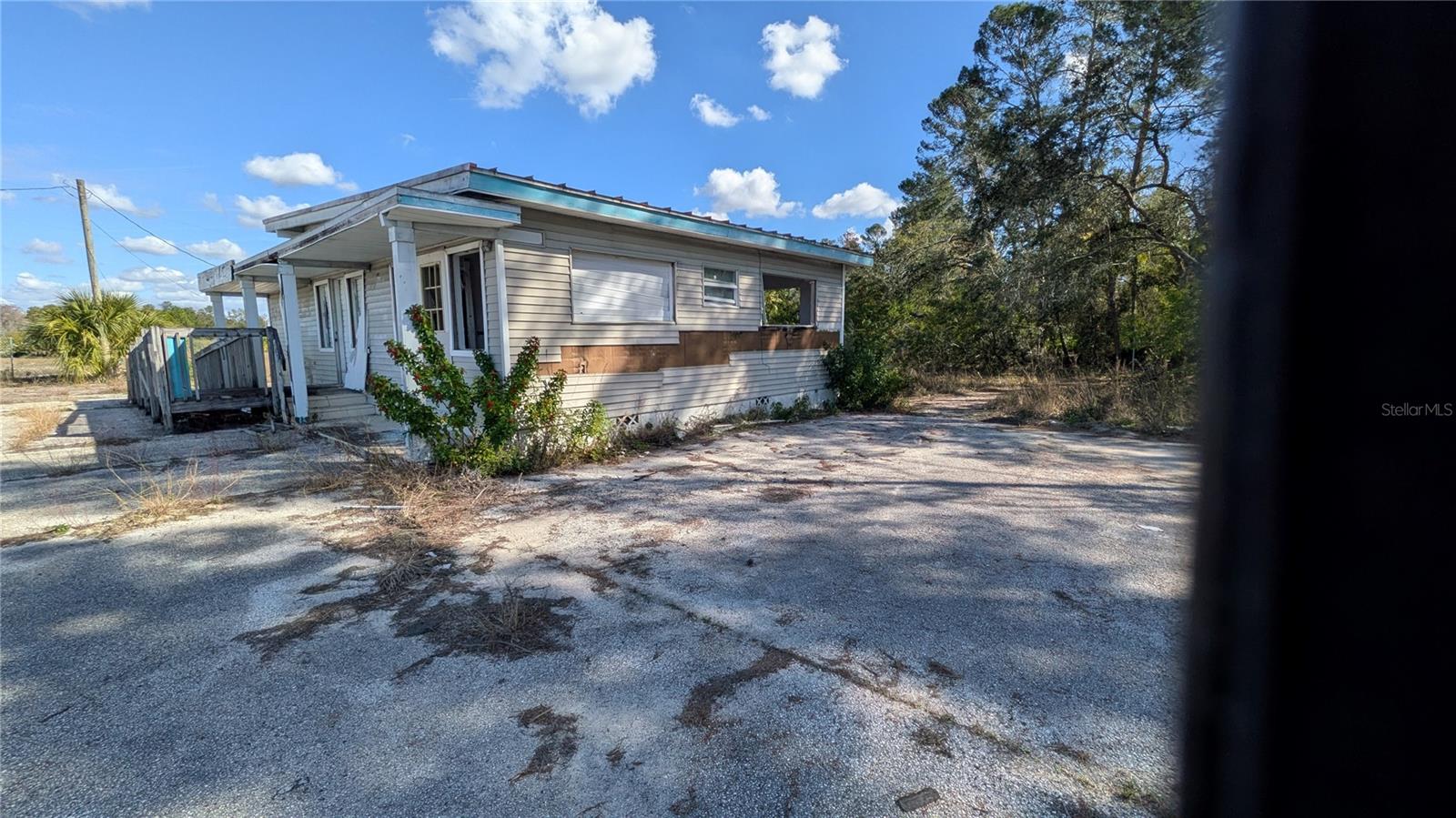 Image 12 of 18 For 16836 Us Highway 19