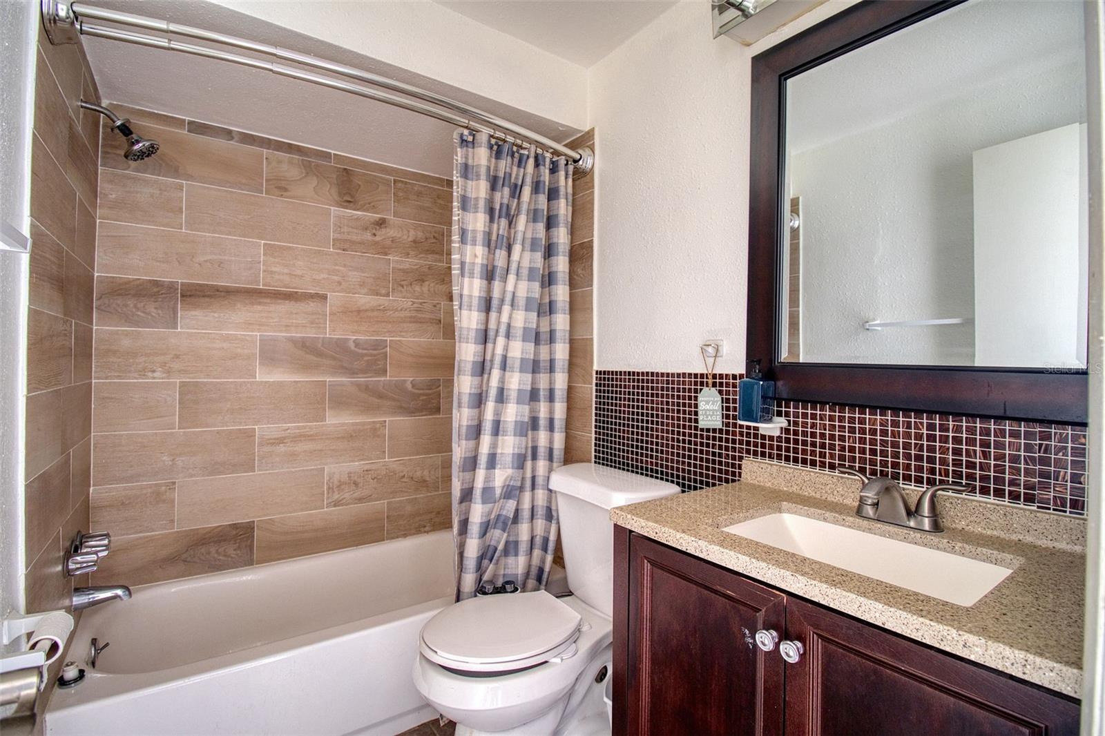 Image 11 of 15 For 4242 Redcliff Place C