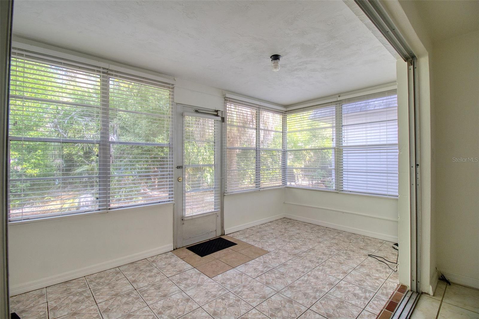 Image 7 of 15 For 4242 Redcliff Place C