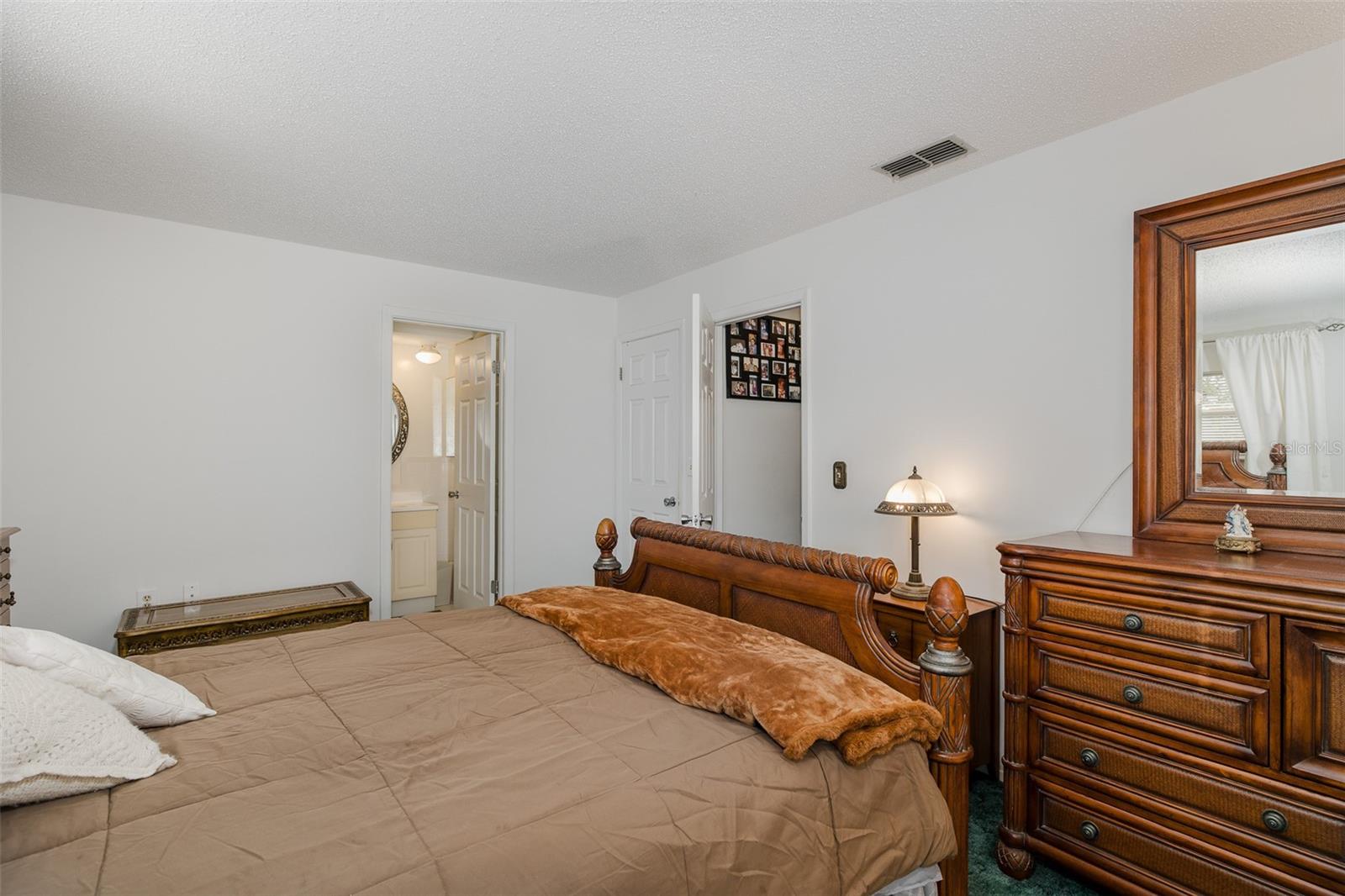 Image 26 of 50 For 11196 Redgate Street