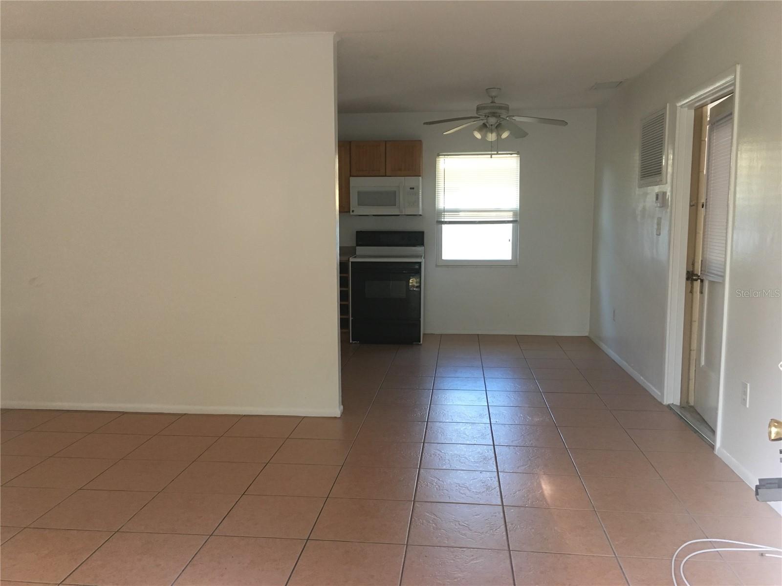 Image 3 of 8 For 815 Margo Street