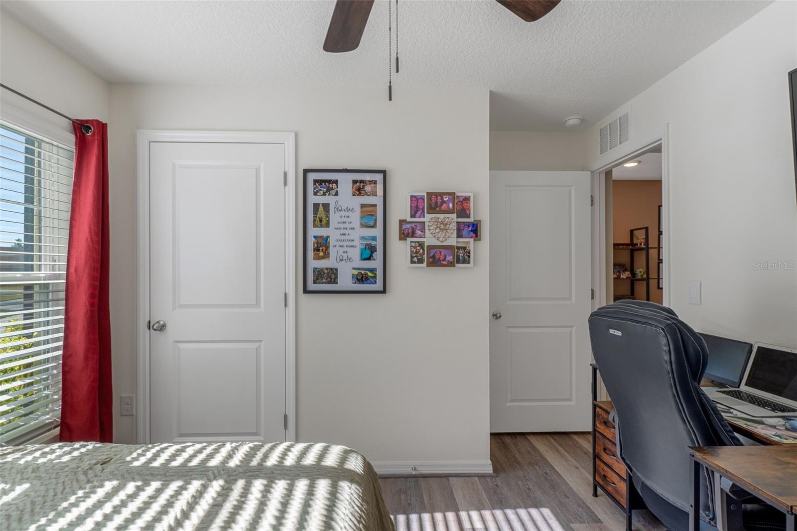 Listing photo id 23 for 5283 Byronic Court