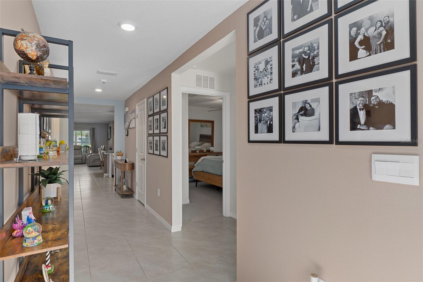 Listing photo id 4 for 5283 Byronic Court