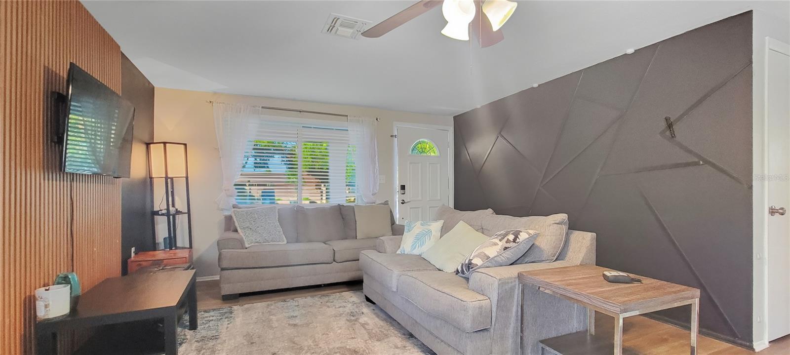 Image 11 of 12 For 3814 Holiday Lake Drive