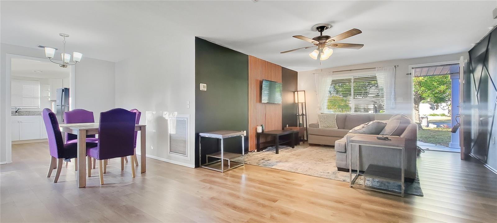 Image 3 of 12 For 3814 Holiday Lake Drive