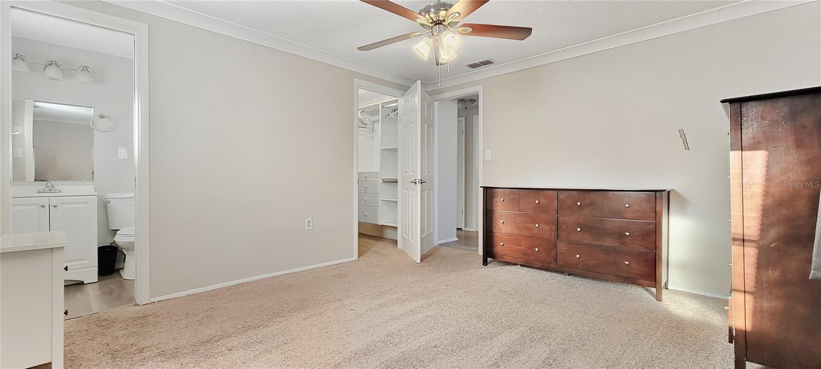 Image 7 of 12 For 3814 Holiday Lake Drive