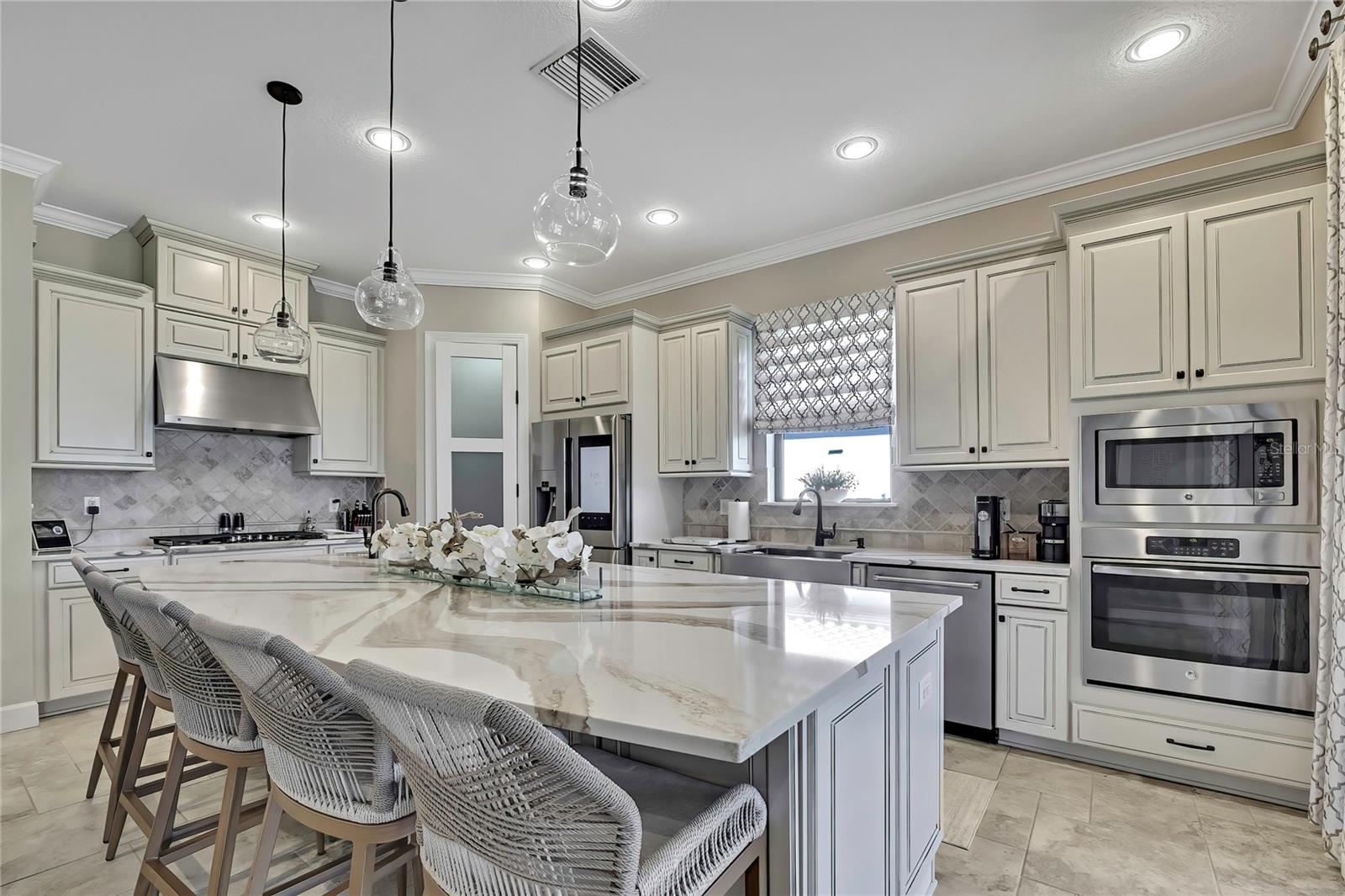 Image 16 of 92 For 11470 Bitola Drive