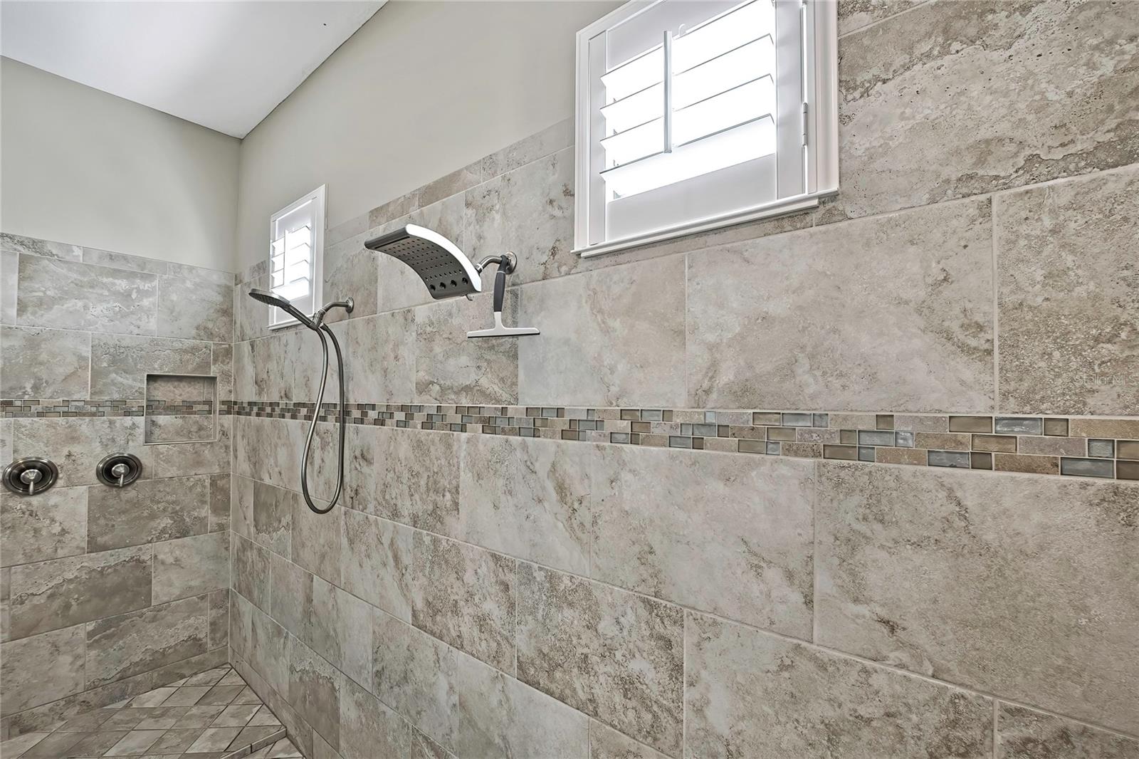 Image 44 of 92 For 11470 Bitola Drive