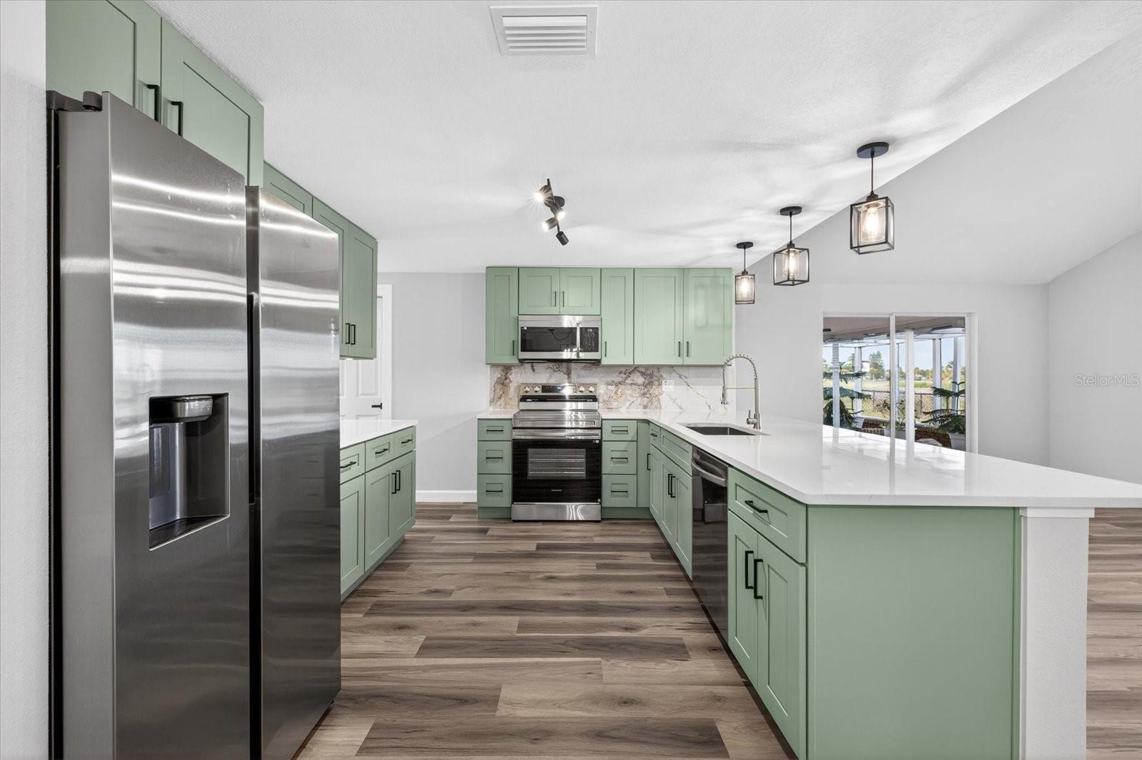 Image 10 of 63 For 4001 Topsail Trail