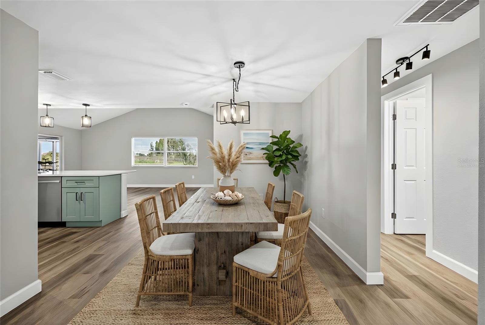 Image 14 of 63 For 4001 Topsail Trail