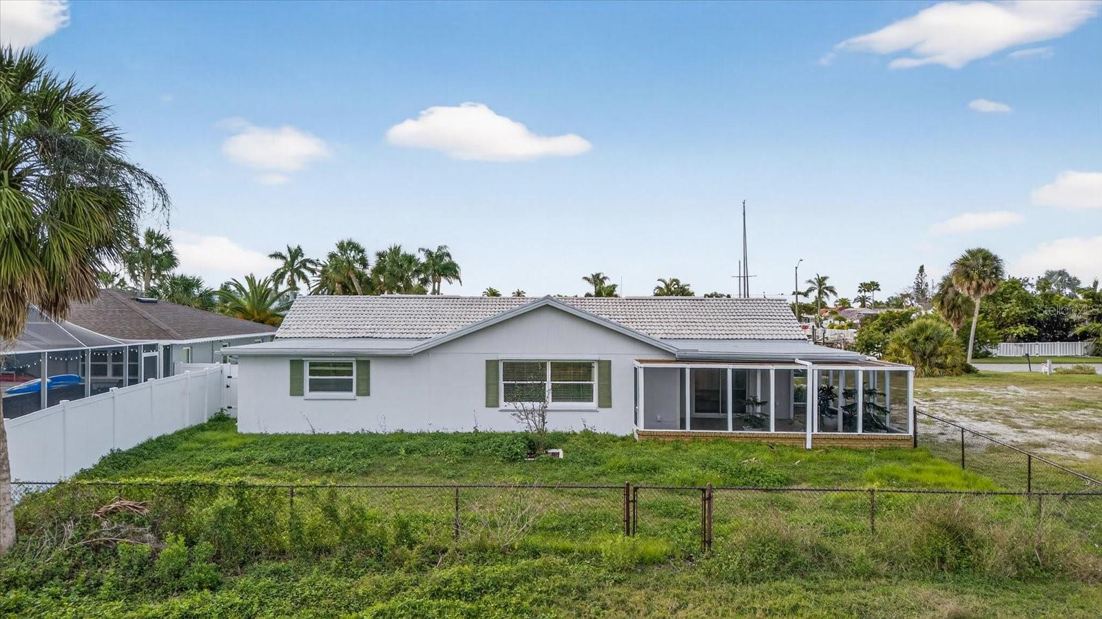 Image 37 of 63 For 4001 Topsail Trail