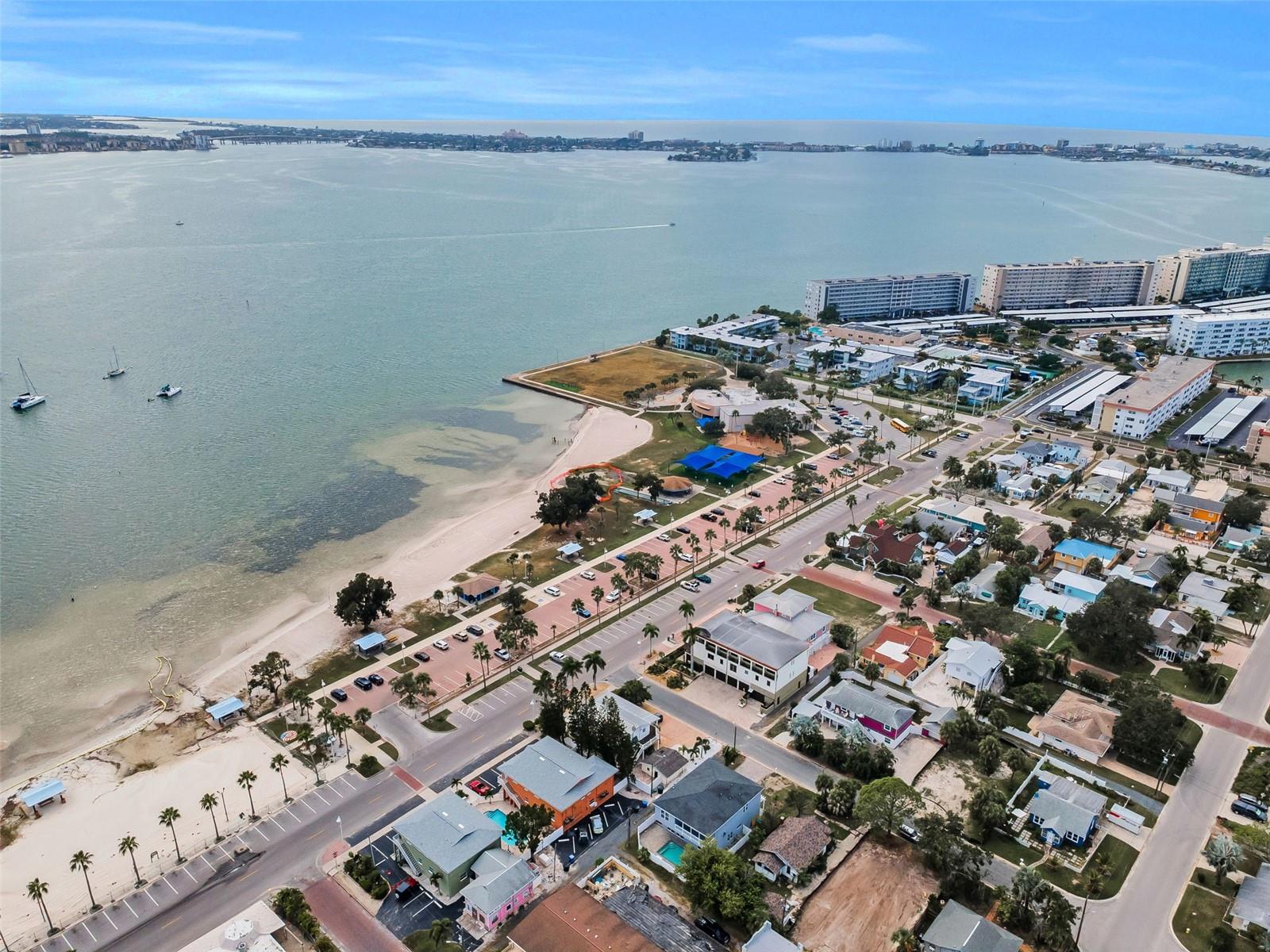 Listing photo id 50 for 3120 Clinton Street S