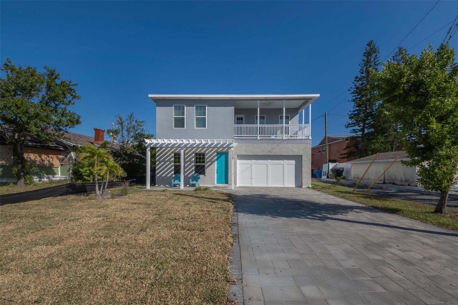 Listing photo id 61 for 3120 Clinton Street S