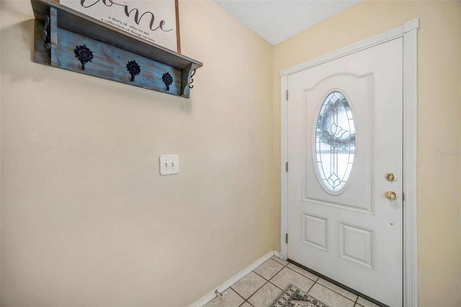 Image 29 of 43 For 609 King Henry Court