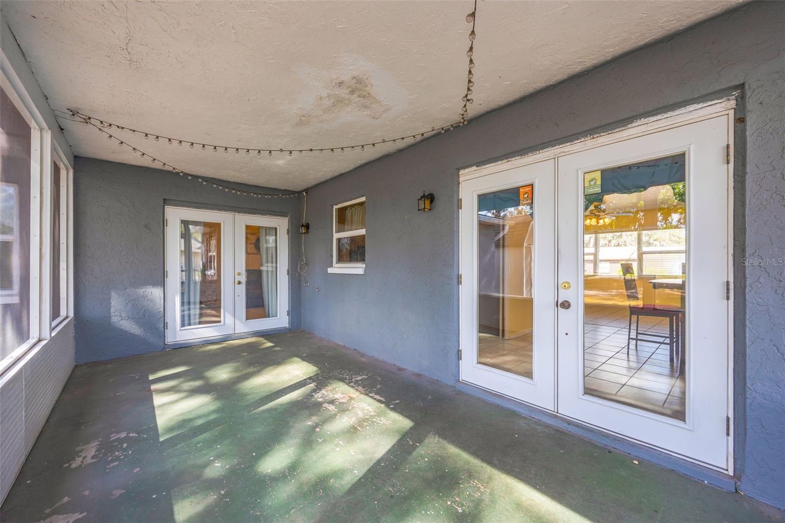 Image 31 of 43 For 609 King Henry Court