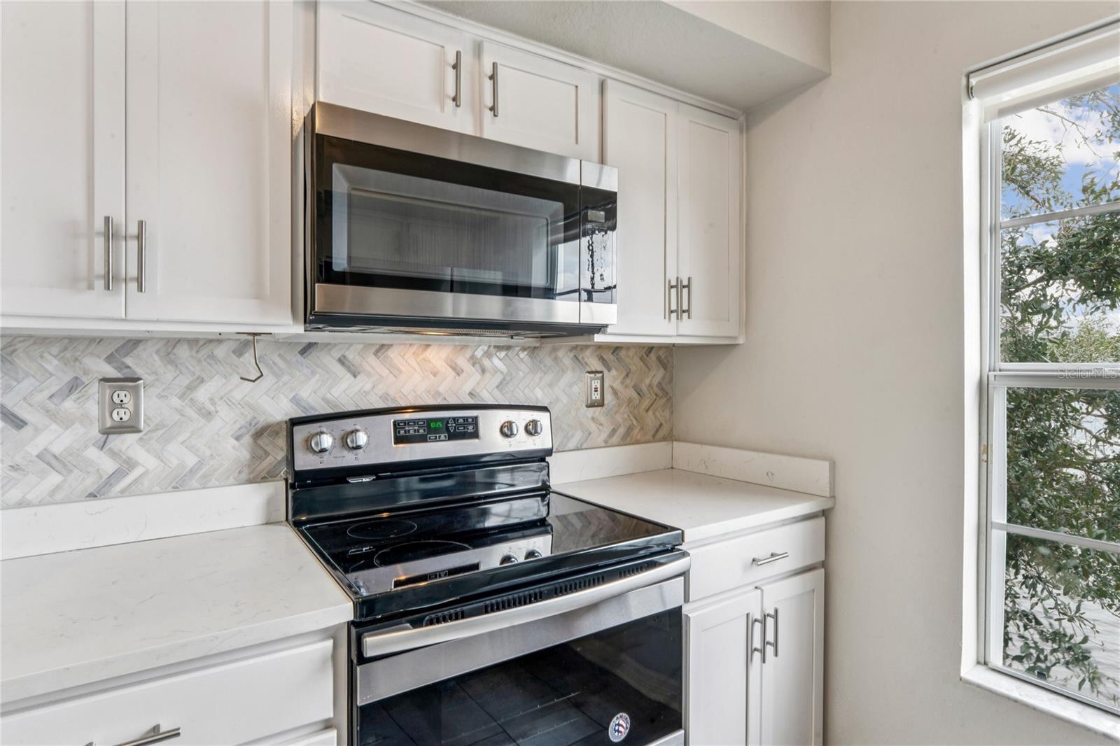 Image 11 of 46 For 9730 Lake Chase Island Way 9730