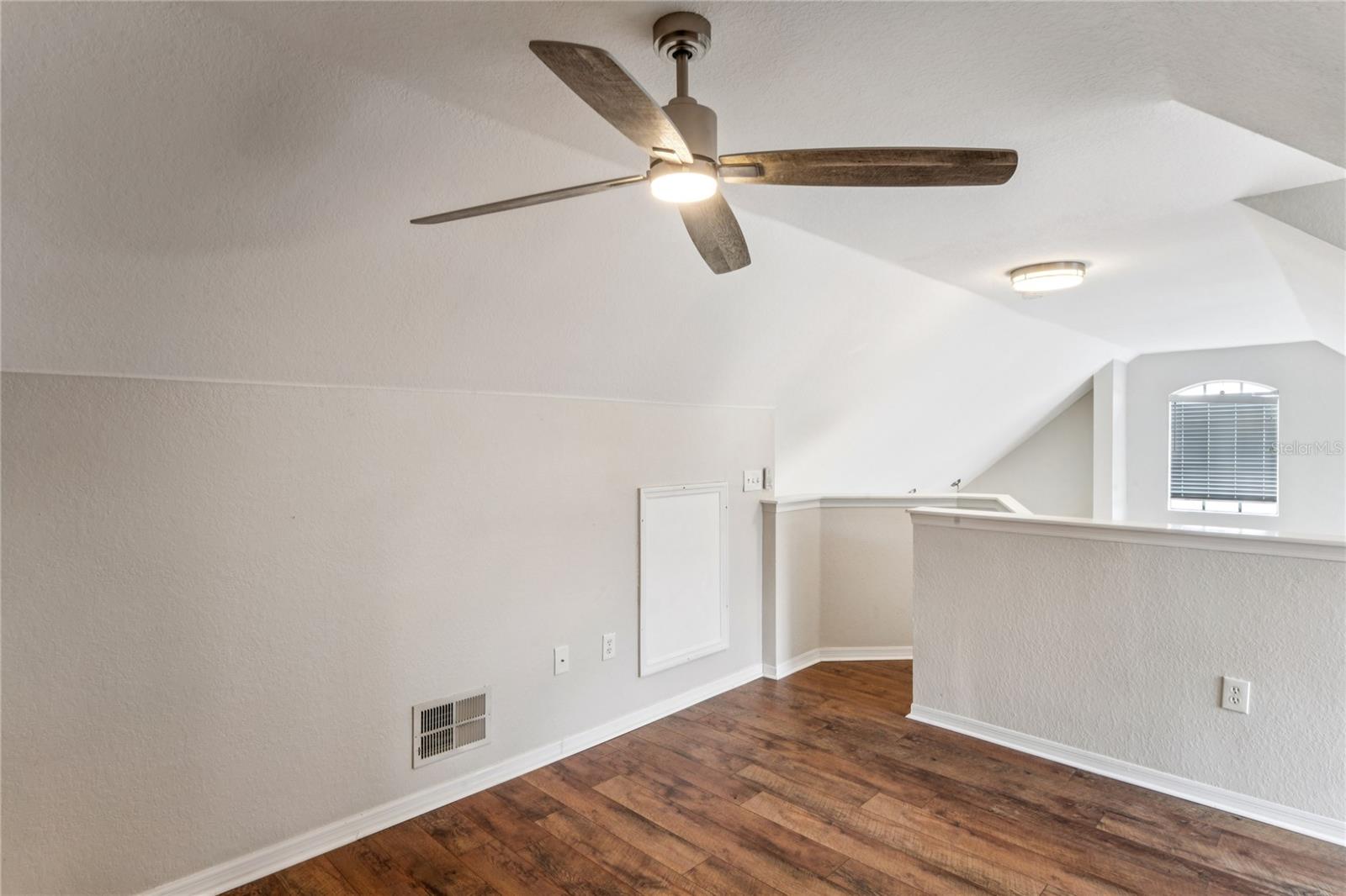 Image 25 of 46 For 9730 Lake Chase Island Way 9730