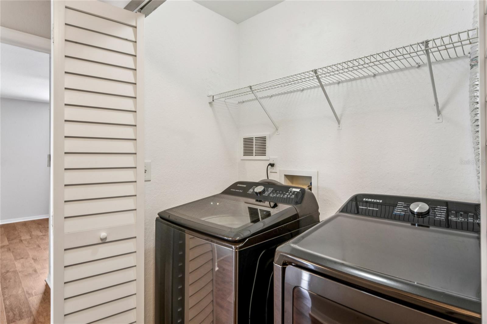 Image 27 of 46 For 9730 Lake Chase Island Way 9730