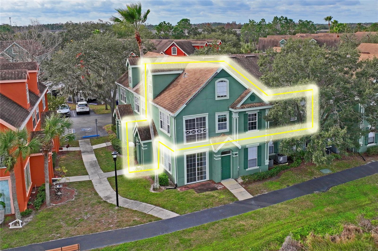 Image 28 of 46 For 9730 Lake Chase Island Way 9730