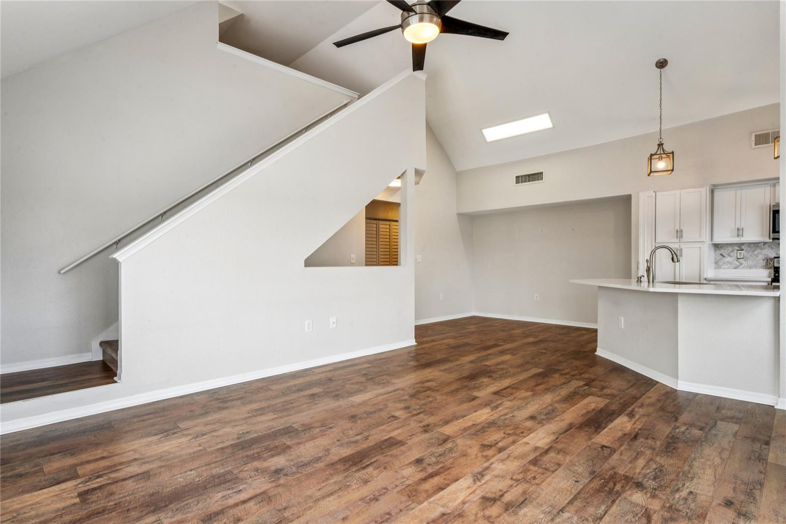 Image 7 of 46 For 9730 Lake Chase Island Way 9730