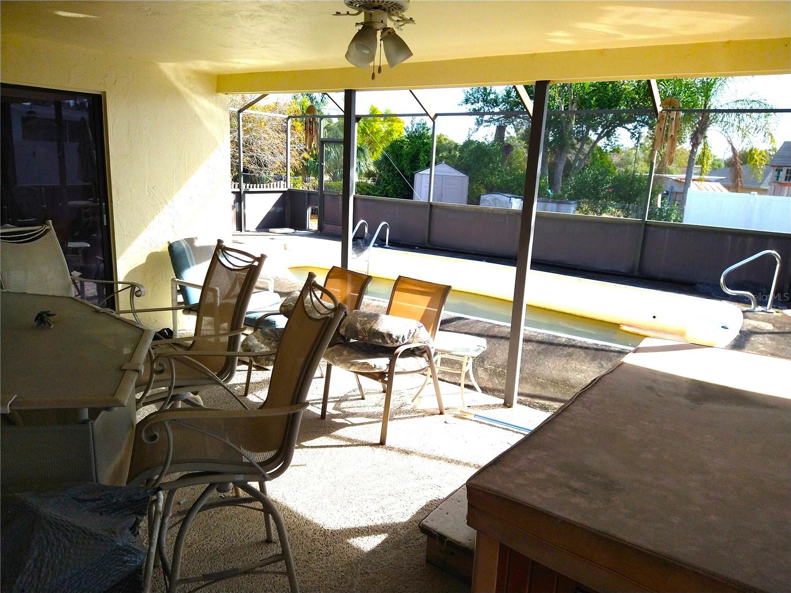 Image 19 of 27 For 8415 Briarleaf Court