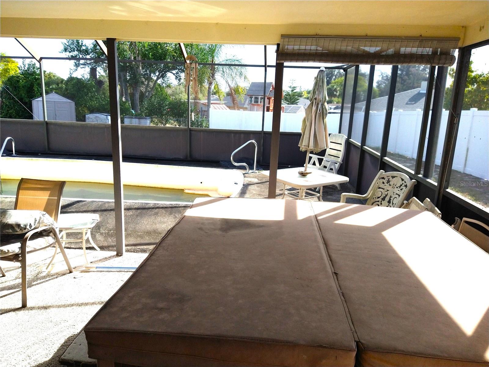 Image 20 of 27 For 8415 Briarleaf Court