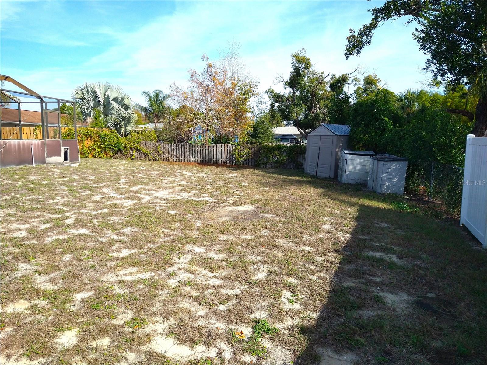 Image 25 of 27 For 8415 Briarleaf Court