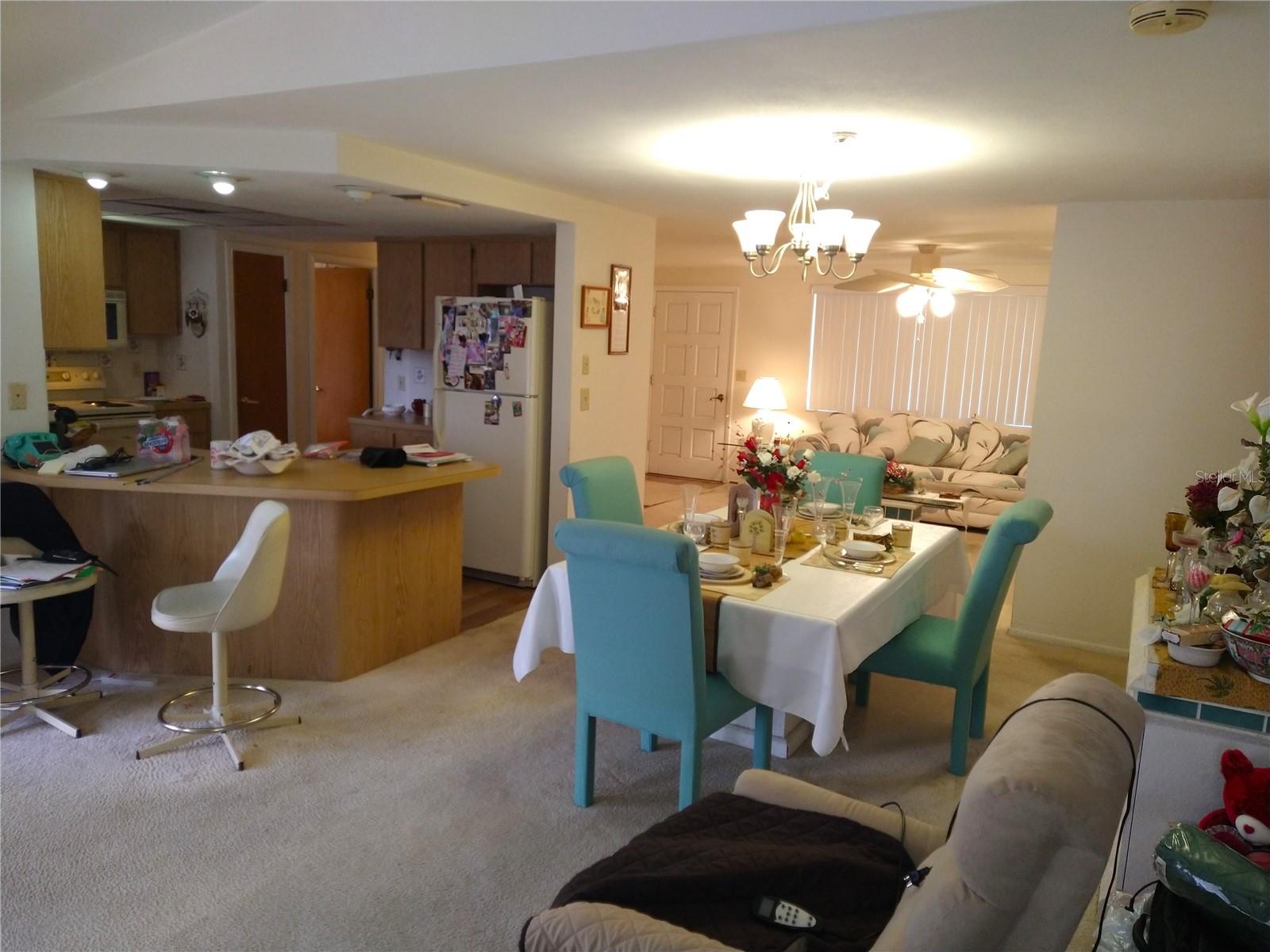 Image 7 of 27 For 8415 Briarleaf Court