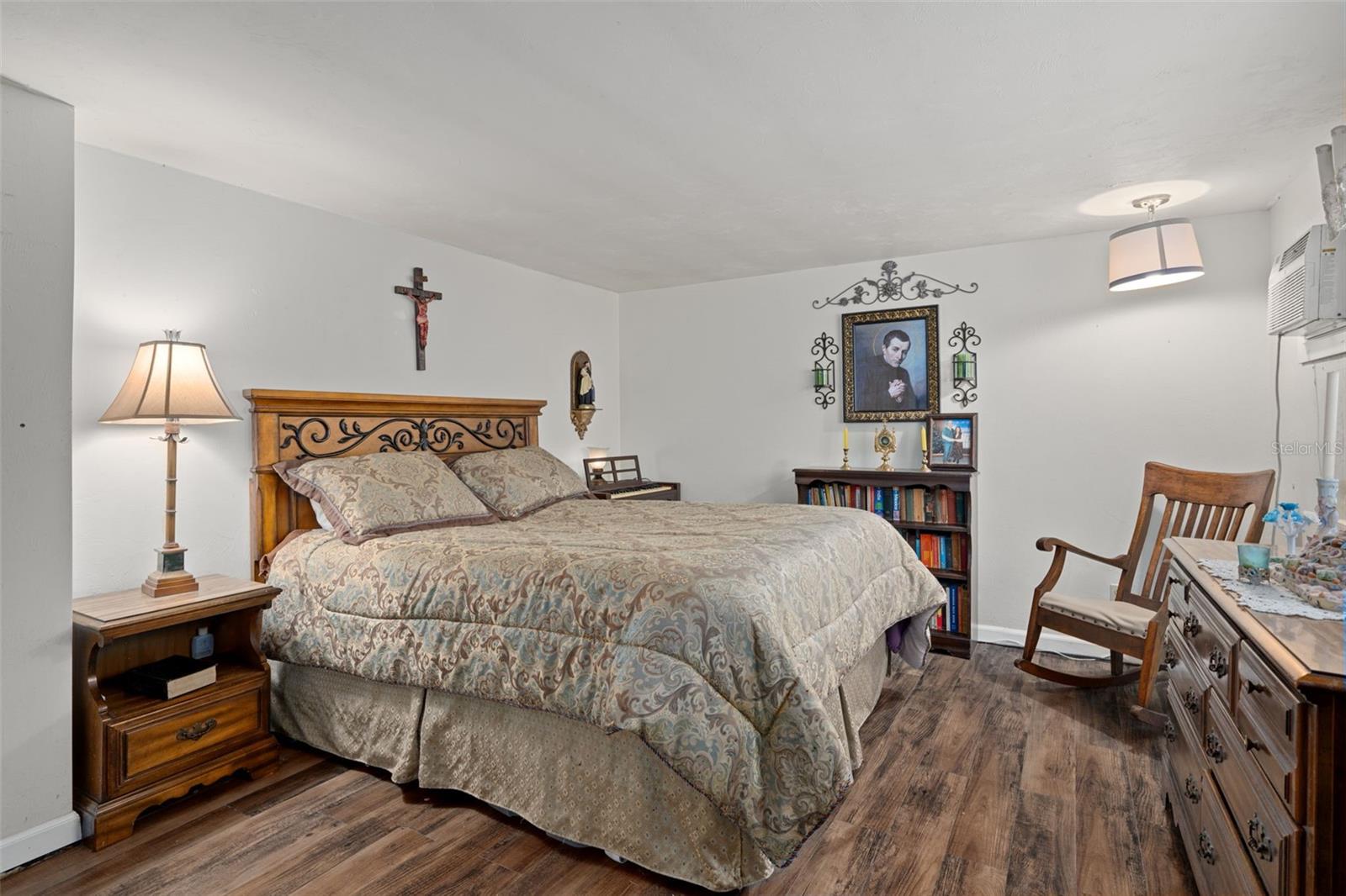 Image 16 of 56 For 22439 Bull Run Road