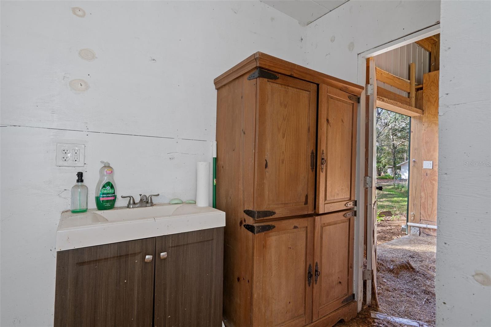 Image 38 of 56 For 22439 Bull Run Road