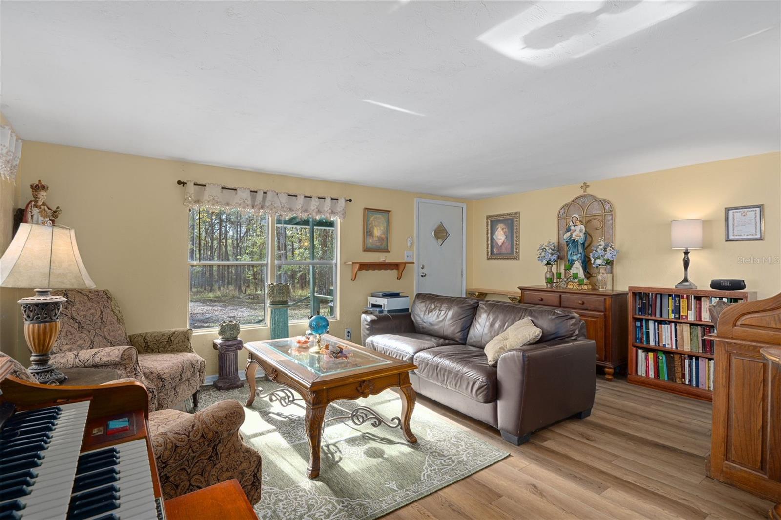 Image 9 of 56 For 22439 Bull Run Road