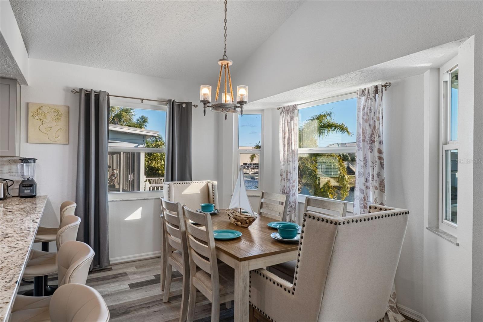 Image 10 of 58 For 4046 Casa Court