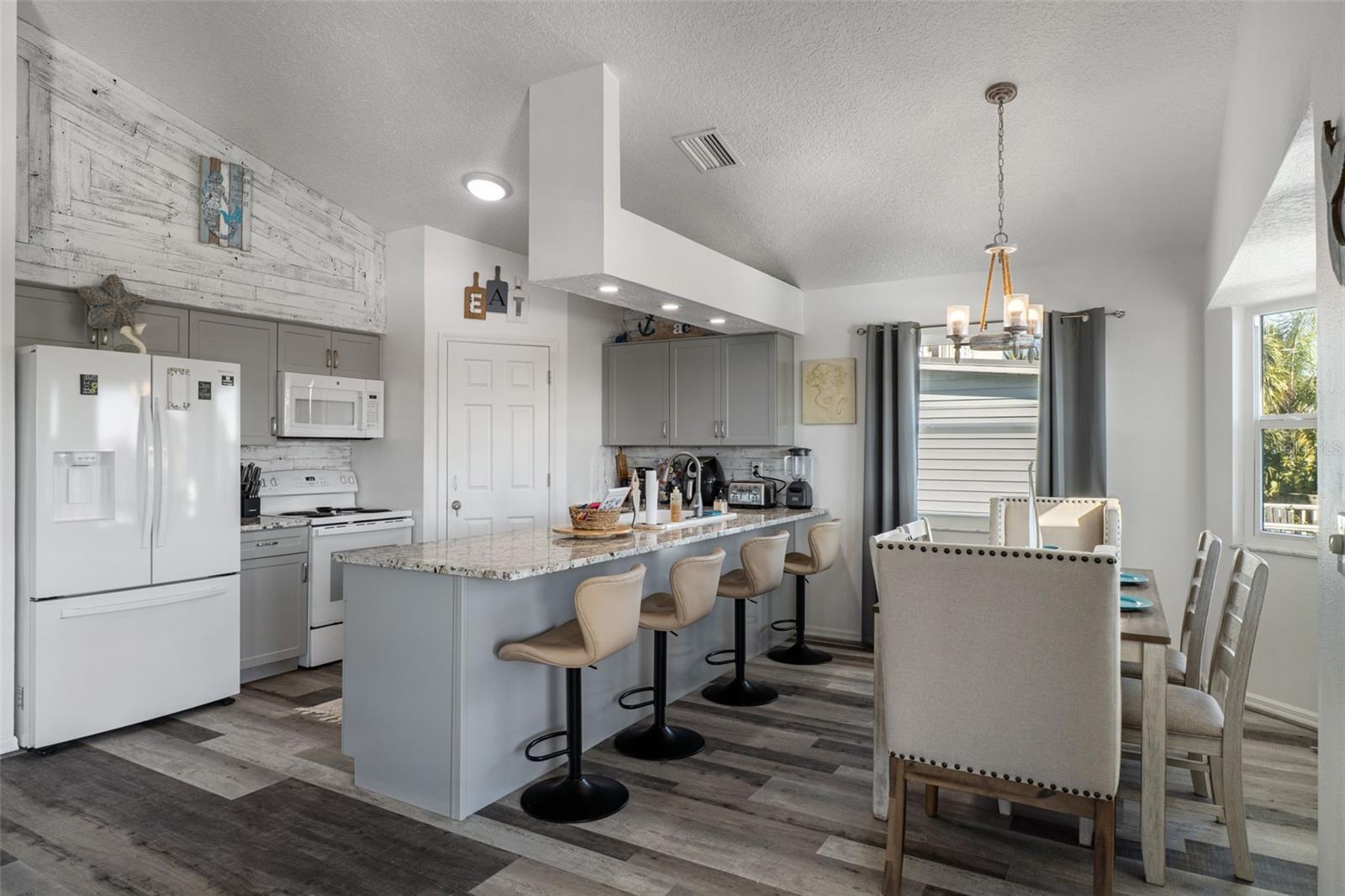 Image 11 of 58 For 4046 Casa Court