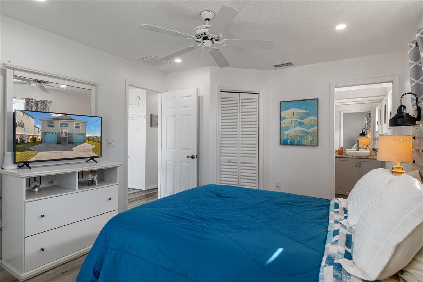 Image 19 of 58 For 4046 Casa Court