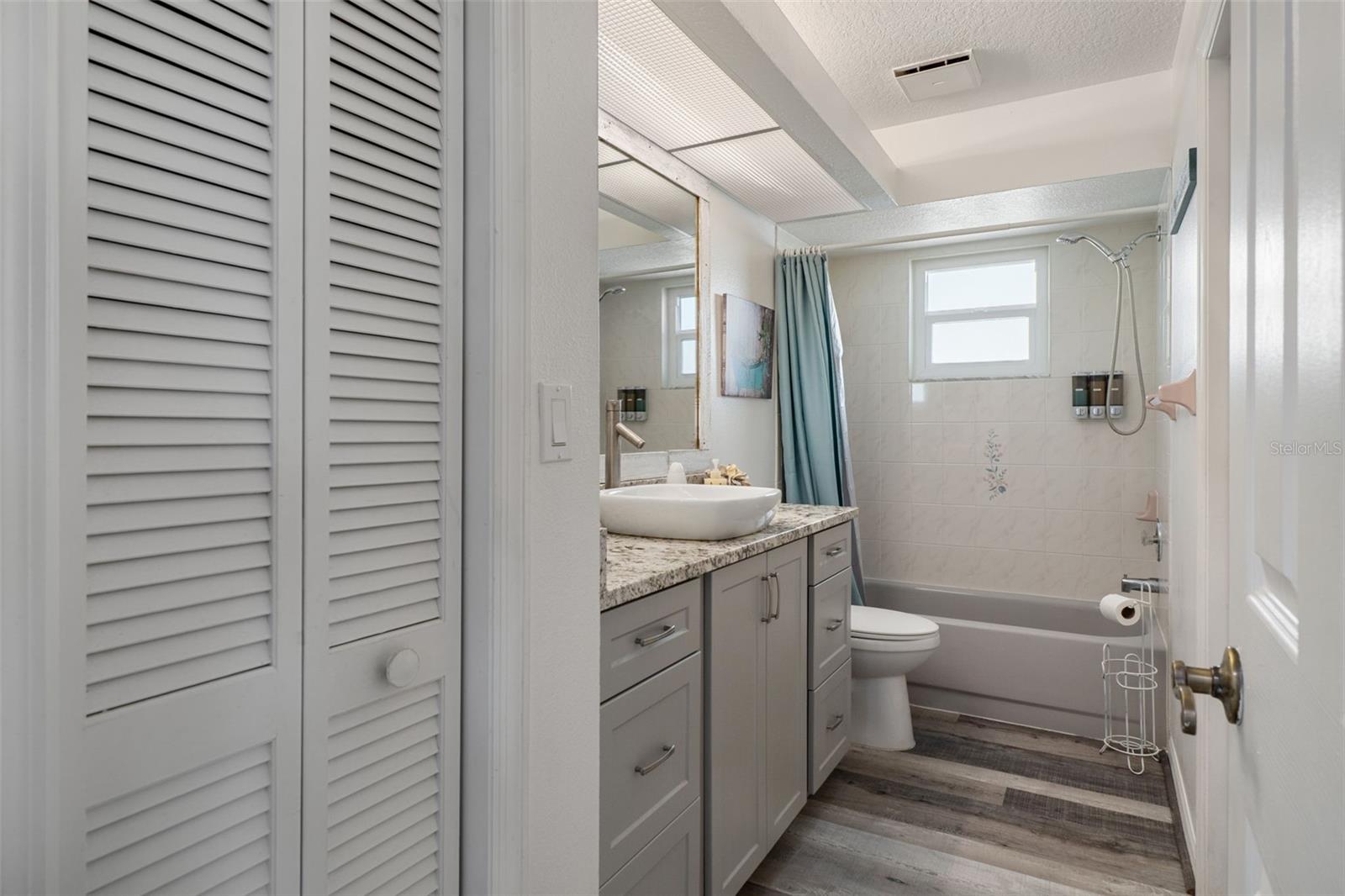 Image 25 of 58 For 4046 Casa Court