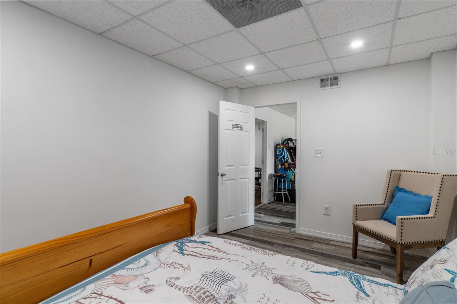 Image 39 of 58 For 4046 Casa Court