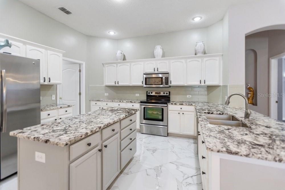 Image 17 of 46 For 9050 Callaway Drive