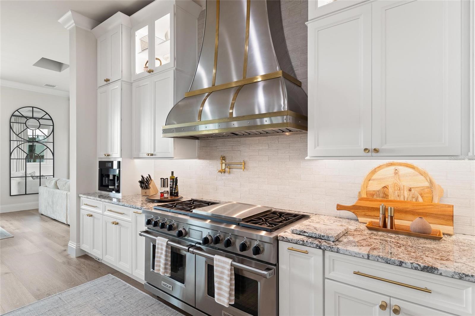 Image 18 of 82 For 732 Shore Drive E