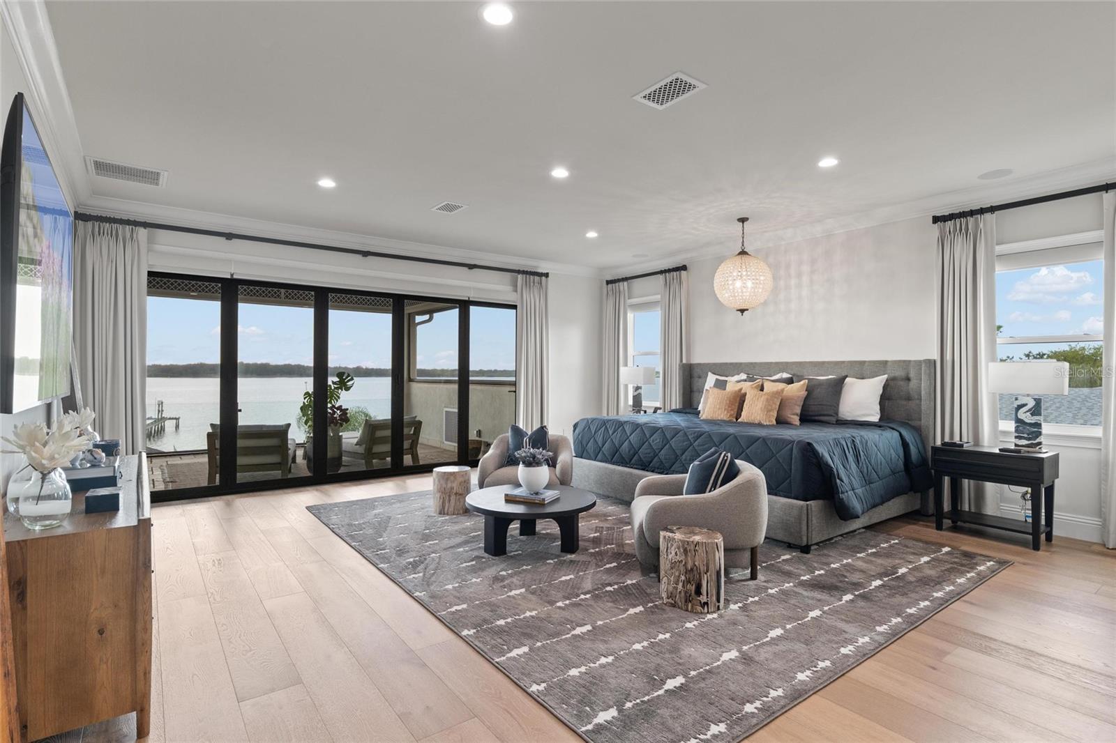 Image 30 of 82 For 732 Shore Drive E