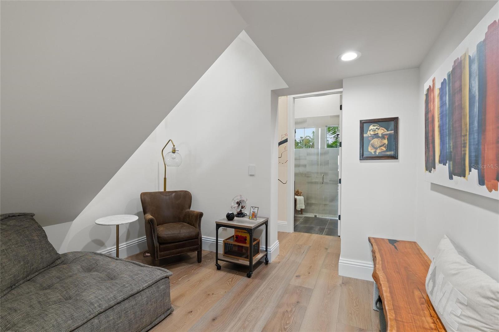 Image 48 of 82 For 732 Shore Drive E