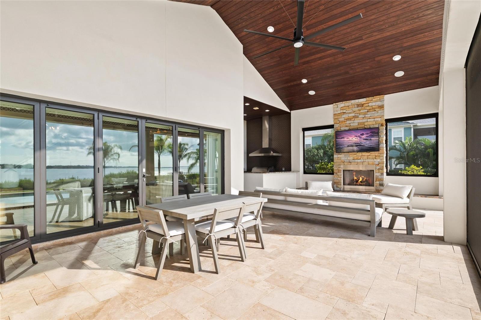 Image 50 of 82 For 732 Shore Drive E