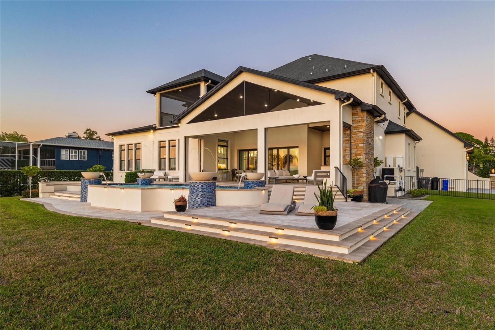 Image 7 of 82 For 732 Shore Drive E