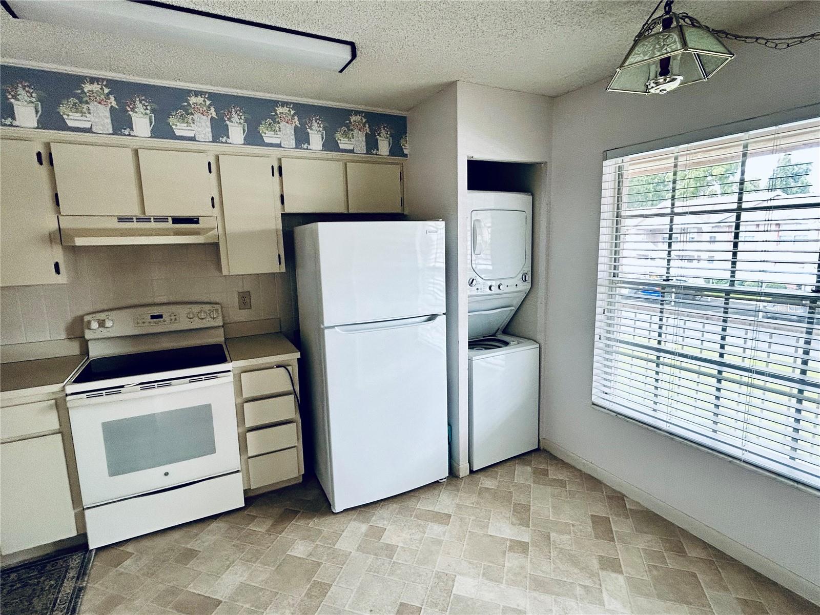 Image 8 of 35 For 4826 Myrtle Oak Drive 23