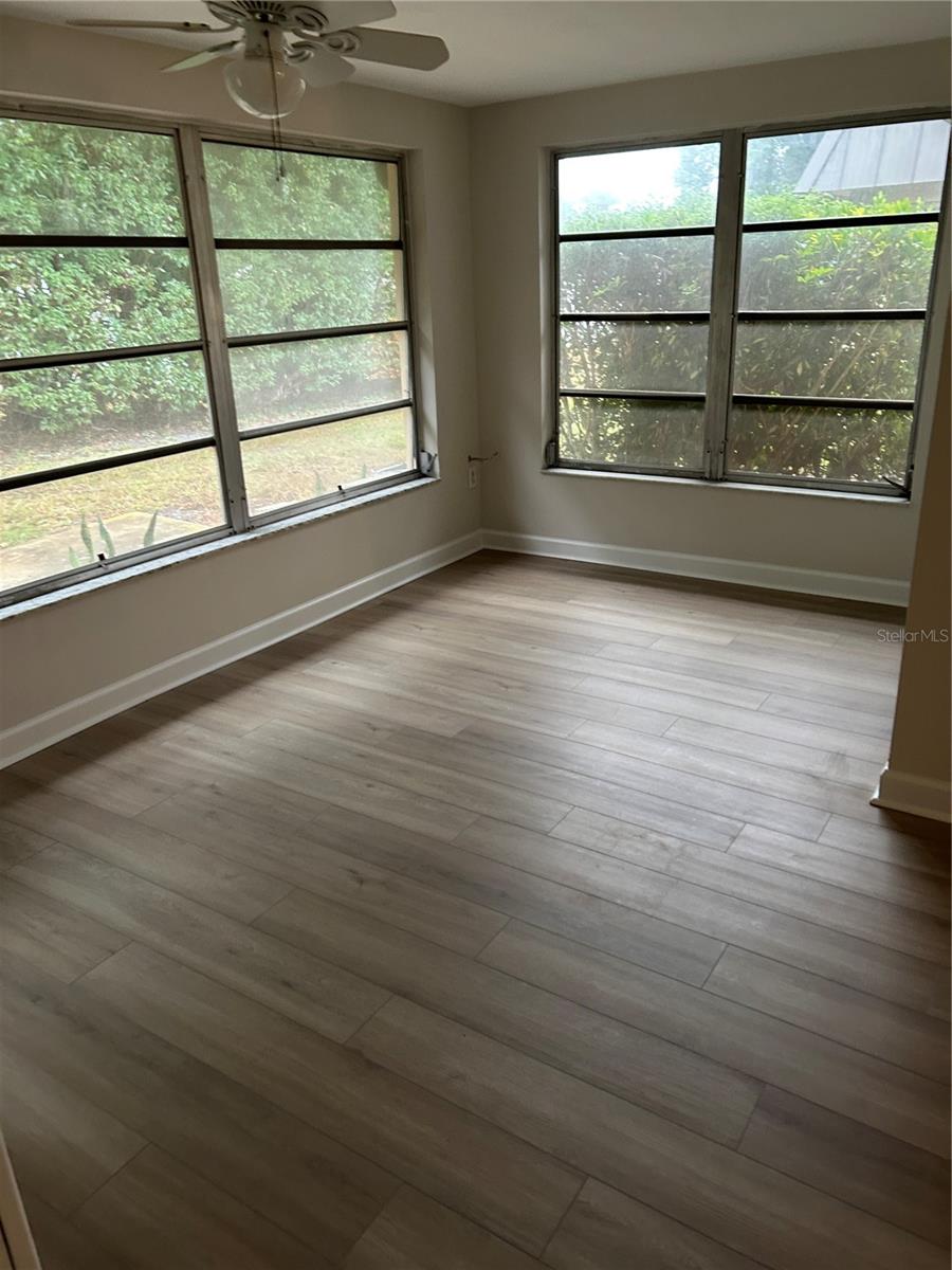 Image 11 of 18 For 4422 Sunstate Drive