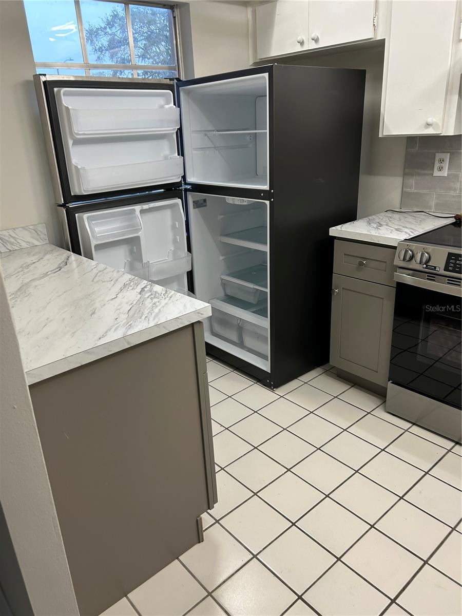 Image 2 of 18 For 4422 Sunstate Drive