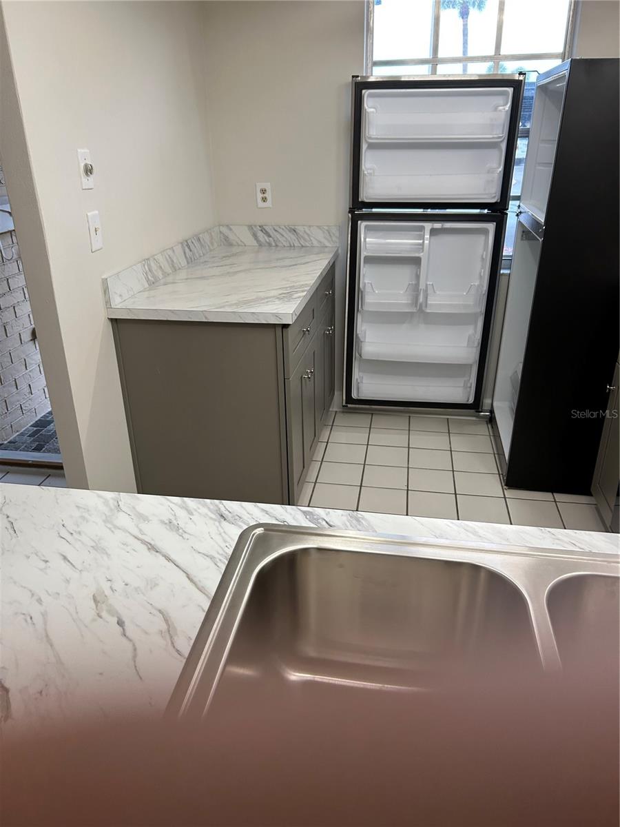 Image 3 of 18 For 4422 Sunstate Drive